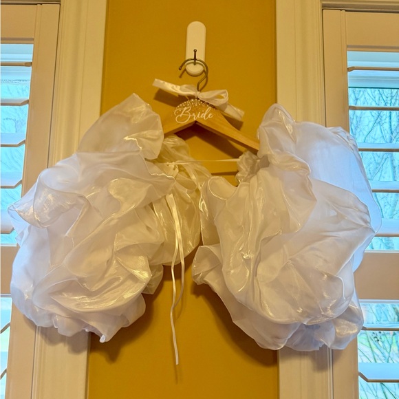 Accessories - BNIP One Pair Add on Shiny Organza Puff Sleeves -Hook and loop to secure